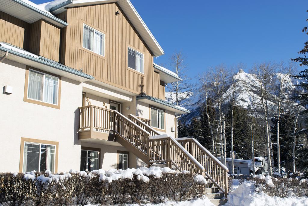 Banff Boundary Lodge Canmore Exterior foto